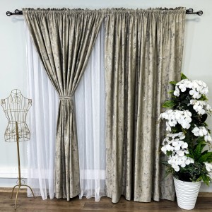 Draperie Catifea Asama cu insertii aurii, Grej - V3, 140cm latime x 260cm inaltime, cu rejansa pt bara