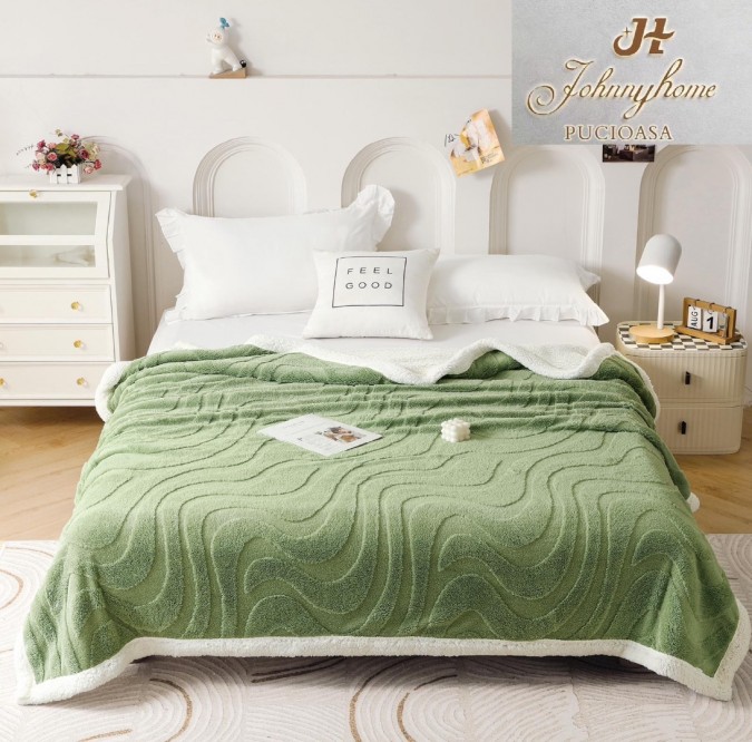 Pătură Super Soft Cocolino cu Blăniță, 200x230 cm – Eleganță și Căldură cu Model 3D în Relief, Valuri Elegante, Verde