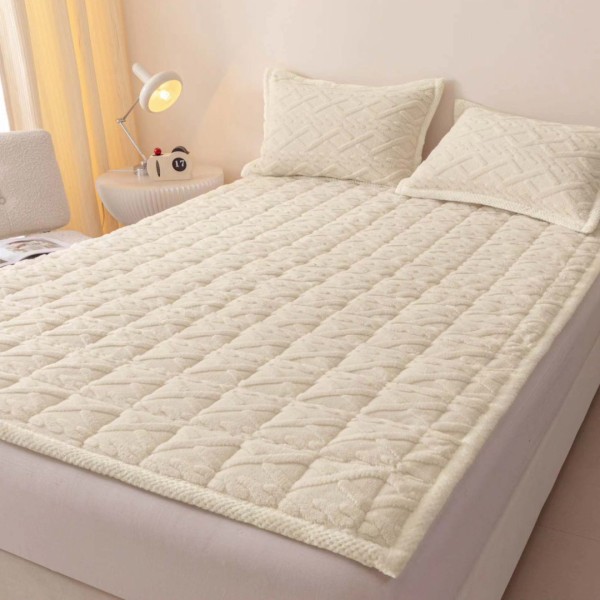Topper Cocolino Matlasat 160x200cm cu Elastic pe colturi și Două Fețe de Pernă 50x70cm, model Tricotat in Relief, cu bordura contrastanta, Crem [1]