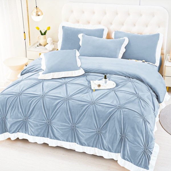 Lenjerie de pat Luxury Catifea Cocolino, cu pliuri brodate si volanase, bleu [1]