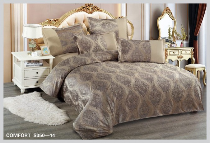 Lenjerie de Pat dublu, din Catifea Royală Velvetto, East Comfort, 6 piese – Răsfăț Premium și Confort de Lux, Cu Tehnologie de Broderie Digitală, Cappuccino