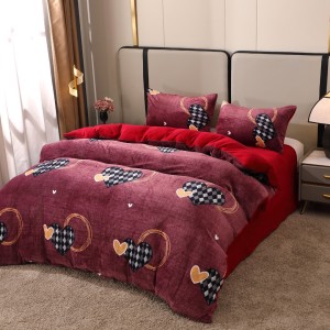 Lenjerie pat dublu, Super Pufoasa COCOLINO, 4 piese, Mov, inimioare Lenjerie pat dublu, Super Pufoasa COCOLINO, 4 piese, Mov, inimioare