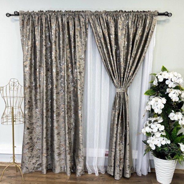 Draperie Catifea Nikko cu insertii aurii, Grej inchis - V31, 140cm latime x 260cm inaltime, cu tiv lat bara [1]