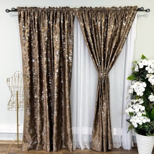 Draperie Catifea Nikko cu insertii aurii, Maro - V7, 140cm latime x 260cm inaltime, cu tiv lat pt bara Draperie Catifea Nikko cu insertii aurii, Maro - V7, 140cm latime x 260cm inaltime, cu tiv lat pt bara