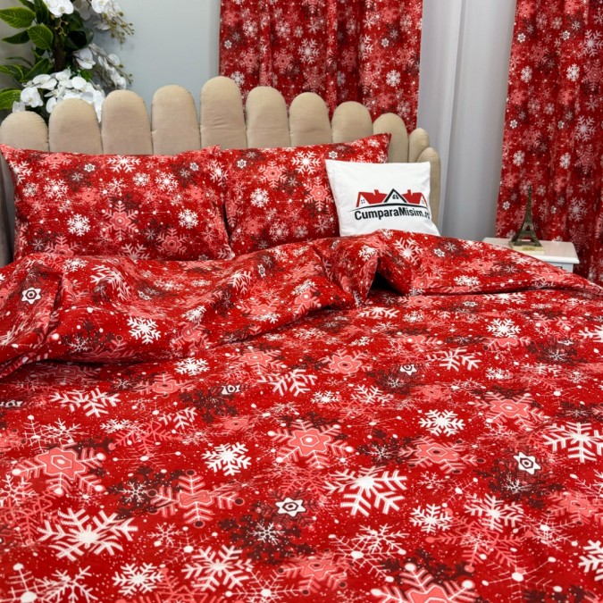 Set Lenjerie Pat Dublu Crăciun 4 Piese + 2 Draperii 150x235cm din Bumbac Ranforsat – Confort și Eleganță, Fabricat în România, Roșu, fulgi de nea