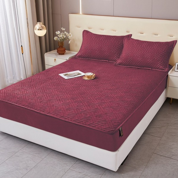 Husă Matlasată Tip Topper din Catifea 160x200cm, cu 2 Fețe de Pernă 50x70cm -  Somn Odihnitor și Susținere pentru Spate, Grena [1]