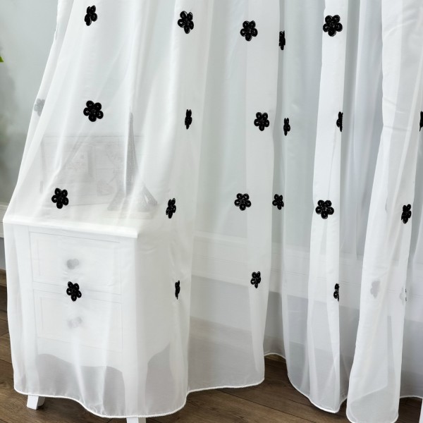 Perdea Floris din Voal Brodat - 600cm x 245cm , Rejansa pt. bara , model cu flori negre, Alb [1]