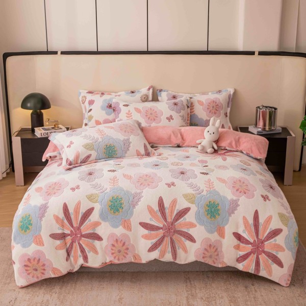 Lenjerie pat dublu, Super Pufoasa COCOLINO,cu ELASTIC, 4 piese, Jojo Home, Crem, Roz, Flori [1]