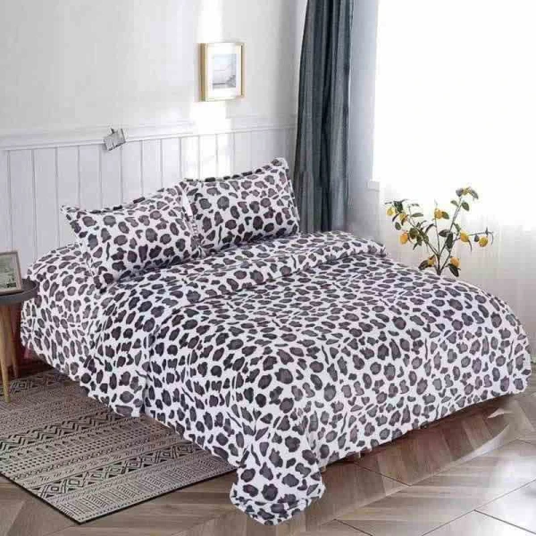 Lenjerie pat dublu, Super Pufoasa COCOLINO,cu ELASTIC, 4 piese, Alb, Gri, Animal Print [1]