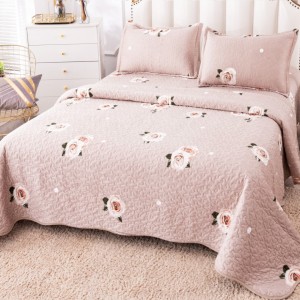 Cuvertura Pat Dublu, Catifea Matlasata, 230x250 cm, 2 fete de perna 60x80cm, Bej, Flori