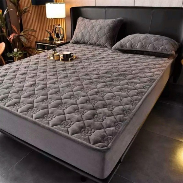 Husã matlasatã tip topper din catifea, 160x200cm + 2 fete de perna 50x70cm, gri deschis [1]