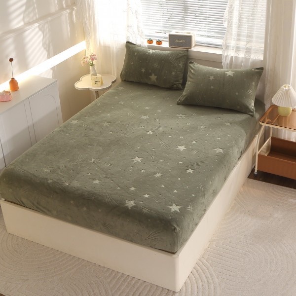 Cearșaf Cocolino cu Elastic „Ploaie de Stele” – Ultra-Moale, Pufos și Călduros, 180x200 cm + 2 Fețe de Pernă 50x70 cm, Verde [1]