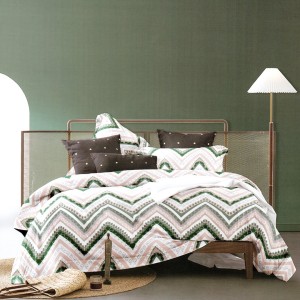 Lenjerie pat dublu, bumbac satinat, cu doua feţe, 4 piese,  Alb, Verde, Roz, Zig-Zag Lenjerie pat dublu, bumbac satinat, cu doua feţe, 4 piese,  Alb, Verde, Roz, Zig-Zag