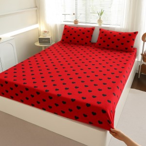 Cearsaf cu Elastic Cocolino 180x200cm si 2 fete de perna 50x70cm, Rosu, Inimioare Negre Cearsaf cu Elastic Cocolino 180x200cm si 2 fete de perna 50x70cm, Rosu, Inimioare Negre