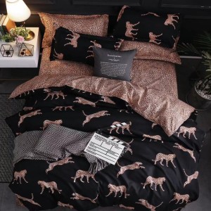 Lenjerie pat dublu cu Elastic, bumbac satinat, Negru, leopard Lenjerie pat dublu cu Elastic, bumbac satinat, Negru, leopard