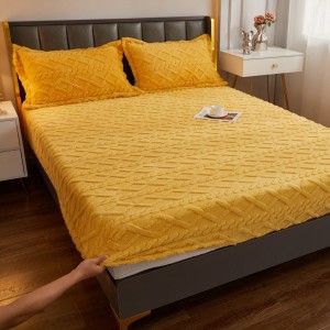 Cearșaf cu Elastic Cocolino, Model 3D Tricotat, 180x200x25 cm – Set cu 2 Fețe de Pernă, Gros și Pufos, Galben Cearșaf cu Elastic Cocolino, Model 3D Tricotat, 180x200x25 cm – Set cu 2 Fețe de Pernă, Gros și Pufos, Galben