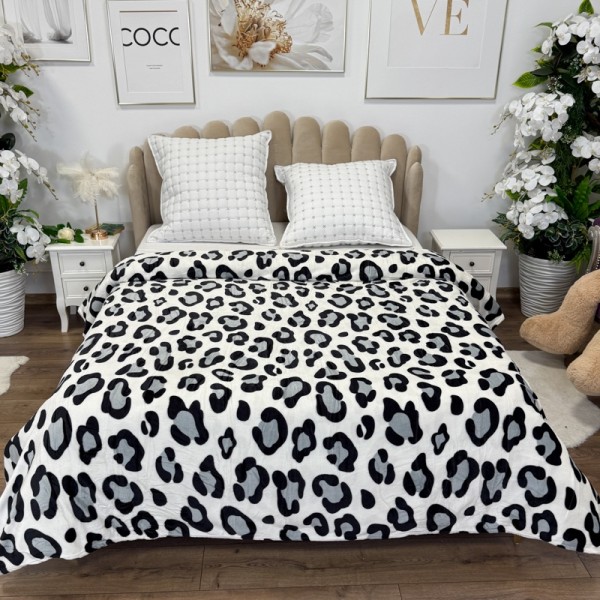Patura pufoasa cocolino 200x230cm, 240g/mp, Alb, Gri, Animal Print [1]