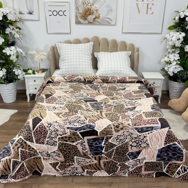 Patura pufoasa cocolino 200x230cm, 240g/mp, Bej, Maro, Animal Print, Forme Geometrice [1]