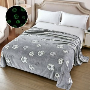 Pătură Cocolino Pufoasa, Premium, cu Model Fluorescent, 200x230 cm – Confort și Eleganță de la Johny Home Pucioasa, Gri, Mingii de Fotbal   Pătură Cocolino Pufoasa, Premium, cu Model Fluorescent, 200x230 cm – Confort și Eleganță de la Johny Home Pucioasa, Gri, Mingii de Fotbal