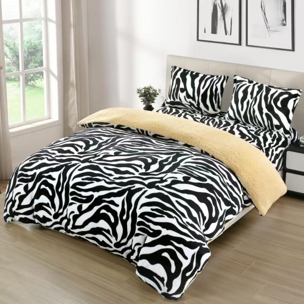 Lenjerie pat dublu cu Elastic, Super Pufoasa COCOLINO cu BLANITA, 4 piese, Alb, Negru. Zebra [1]