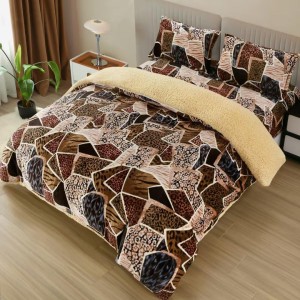 Lenjerie pat dublu cu Elastic, Super Pufoasa COCOLINO cu BLANITA, 4 piese, Maro, Animal Print, Forme Geometrice