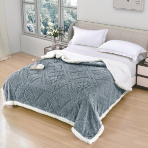 Pătură Cocolino cu Model Traditional 3D cu Blăniță Sherpa, cu Fermoar, 200x230 cm, Gri deschis   Pătură Cocolino cu Model Traditional 3D cu Blăniță Sherpa, cu Fermoar, 200x230 cm, Gri deschis