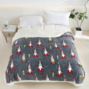 Pătură Cocolino cu Model de Crăciun, cu Blăniță Sherpa, 200x230 cm, Gri, Gnomi   Pătură Cocolino cu Model de Crăciun, cu Blăniță Sherpa, 200x230 cm, Gri, Gnomi