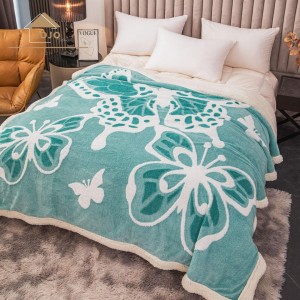 Patura CoCoLiNo cu blanita, 200x230cm, Jojo Home, Turquoise, Alb, Fluture Patura CoCoLiNo cu blanita, 200x230cm, Jojo Home, Turquoise, Alb, Fluture