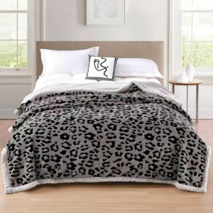 Pătură Cocolino Groasa, cu Fermoar, cu Blăniță Sherpa Gri, 200x230 cm, Leopard, Gri Pătură Cocolino Groasa, cu Fermoar, cu Blăniță Sherpa Gri, 200x230 cm, Leopard, Gri