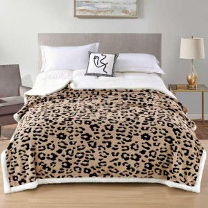 Pătură Cocolino Groasa, cu Blăniță Sherpa Alba, 200x230 cm, Leopard, Bej Pătură Cocolino Groasa, cu Blăniță Sherpa Alba, 200x230 cm, Leopard, Bej
