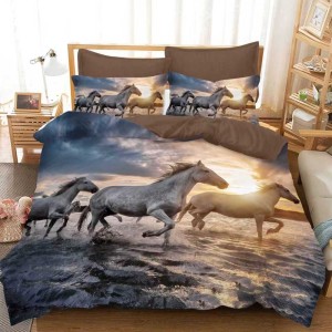 Lenjerie pat dublu, FINET, 6 piese, IDENTICA CU POZA, Albastru, bej, cai Lenjerie pat dublu, FINET, 6 piese, IDENTICA CU POZA, Albastru, bej, cai