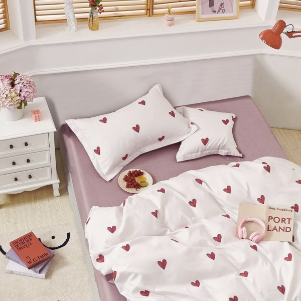 Lenjerie pat dublu (140x200cm, 160x200cm, 180x200cm),  FINET, 6 piese, crem, lila, inimioare [1]