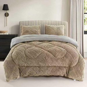  Pilota Cocolino cu blanita 200x230cm si 2 fete de perna 50x70cm, model embosat traditional, Bej