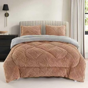  Pilota Cocolino cu blanita 200x230cm si 2 fete de perna 50x70cm, model embosat traditional, Bej