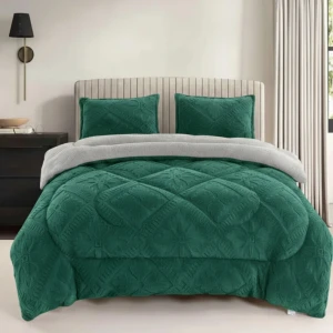 Pilota Cocolino cu blanita 200x230cm si 2 fete de perna 50x70cm, model embosat traditional, Verde Pilota Cocolino cu blanita 200x230cm si 2 fete de perna 50x70cm, model embosat traditional, Verde