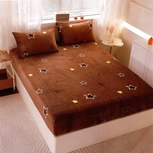 Cearsaf cu Elastic Cocolino 180x200cm si 2 fete de perna 50x70cm, Maro, Stelute