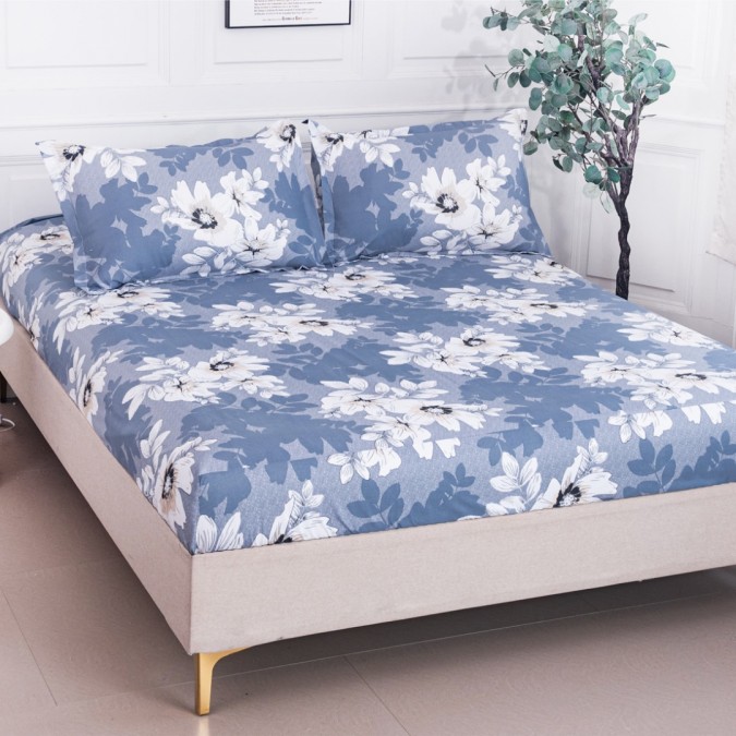 Cearșaf cu Elastic 180x200 cm + 2 Fețe de Pernă 50x70 cm – Bumbac Satinat Premium, Albastru, Flori Albe