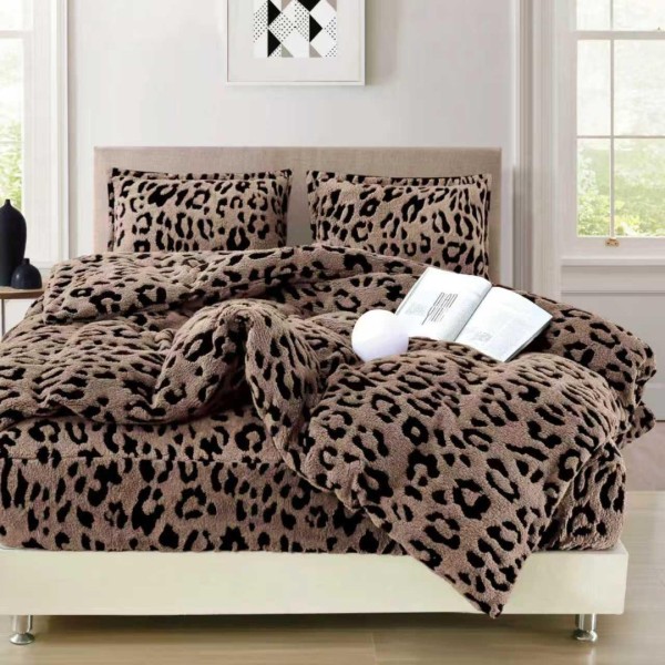 Lenjerie pat dublu, Super Pufoasa COCOLINO Sherpa, cu ELASTIC, 4 piese, Cappuccino, Leopard Print [1]