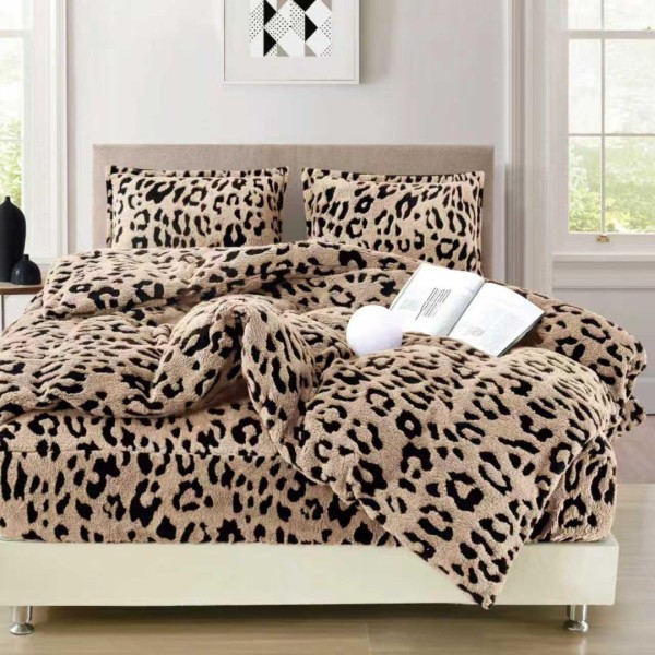 Lenjerie pat dublu, Super Pufoasa COCOLINO Sherpa, cu ELASTIC, 4 piese, Bej, Leopard Print [1]