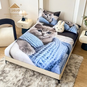 Cearsaf cu elastic, Bumbac FINET, Imprimeu 5D Identic cu Poza, 160x200cm, 2 fete de perne 50x70cm, Jojo Home, Bleu, Gri, Pisicuta Cearsaf cu elastic, Bumbac FINET, Imprimeu 5D Identic cu Poza, 160x200cm, 2 fete de perne 50x70cm, Jojo Home, Bleu, Gri, Pisicuta