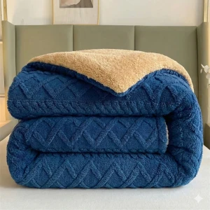 Pilota CoCoLiNo Sherpa tip Tricotaj cu blanita, matlasata, 200x230cm, Bleumarin Pilota CoCoLiNo Sherpa tip Tricotaj cu blanita, matlasata, 200x230cm, Bleumarin