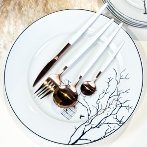 Set de Tacamuri Portugheze, 24 de piese, Auriu Rosé si Alb lucios Set de Tacamuri Portugheze, 24 de piese, Auriu Rosé si Alb lucios