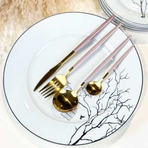 Set de Tacamuri Portugheze, 24 de piese, Auriu si Roz Set de Tacamuri Portugheze, 24 de piese, Auriu si Roz