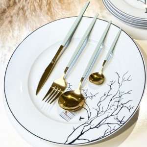 Set de Tacamuri Portugheze, 24 de piese, Auriu si Vernil Set de Tacamuri Portugheze, 24 de piese, Auriu si Vernil