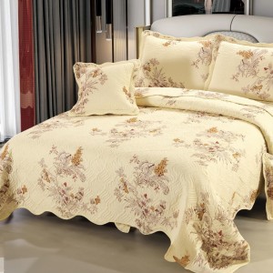 Cuvertura matlasata 230x250cm si 4 fete de perna, Bumbac, Crem, flori