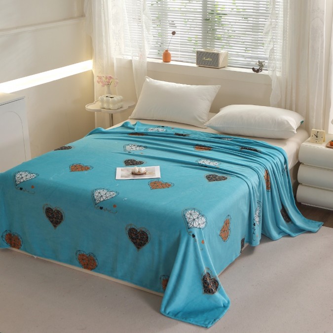 Patura Pufoasa CoCoLiNo (Fleece)  200x230cm  240gr/m  Bleu  Inimioare - Răsfățul Perfect pentru Serile Racoroase