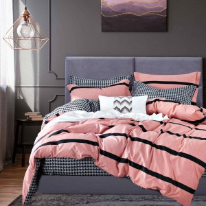 Lenjerie pat dublu (140x200cm, 160x200cm, 180x200cm), bumbac satinat, cearsaf clasic, 4 piese,  Roz, dungi Lenjerie pat dublu (140x200cm, 160x200cm, 180x200cm), bumbac satinat, cearsaf clasic, 4 piese,  Roz, dungi