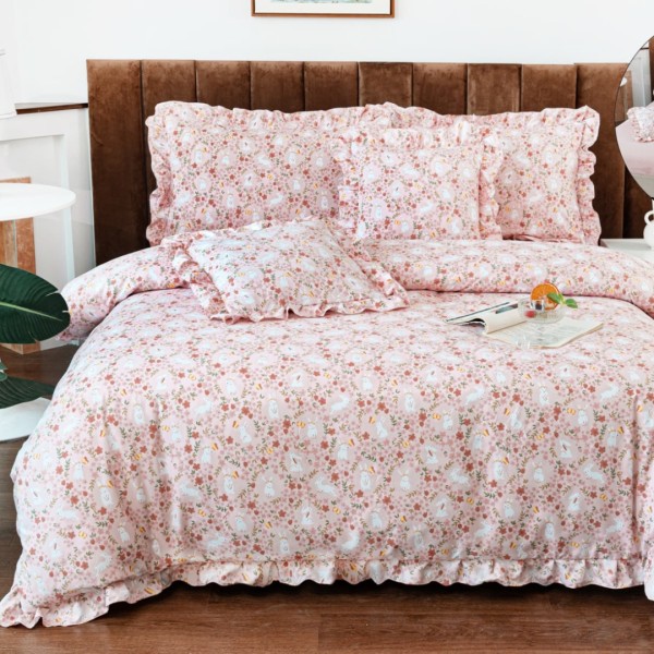 Lenjerie pat dublu,  Finet cu Volanase, CEARSAF CU ELASTIC, 6 piese, Roz, Floricele si Iepurasi [1]