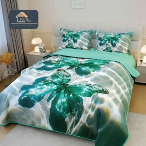 Cuvertura Matlasată, Bumbac Finet, cu Imprimeu 5D, 220x240cm + 2 fete de perna 50x70cm, Gri, Menta, Fluturi Cuvertura Matlasată, Bumbac Finet, cu Imprimeu 5D, 220x240cm + 2 fete de perna 50x70cm, Gri, Menta, Fluturi