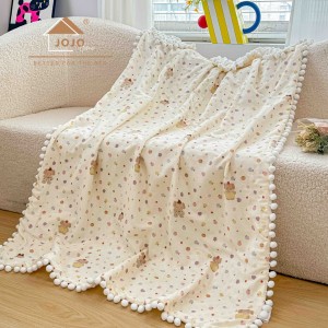 Patura Pufoasa pentru Copii din Bumbac, Dublata cu Cocolino, 100x150 cm, cu Ciucuri, Crem, Elefanti Patura Pufoasa pentru Copii din Bumbac, Dublata cu Cocolino, 100x150 cm, cu Ciucuri, Crem, Elefanti